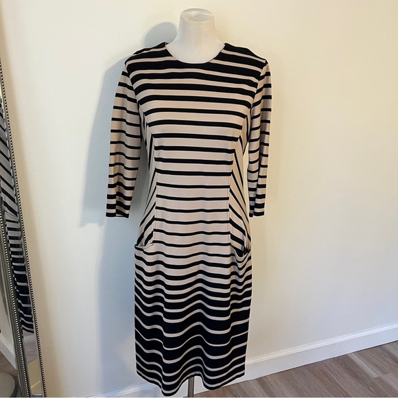 J. McLaughlin Dresses & Skirts - J.McLaughlin Black Cream Striped Midi Dress Pockets Size L